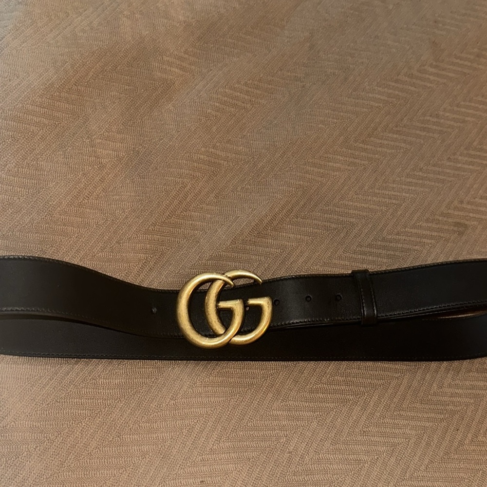 ✨✨ AUTHENTIC EUC GUCCI BELT SIZE 105✨✨✨